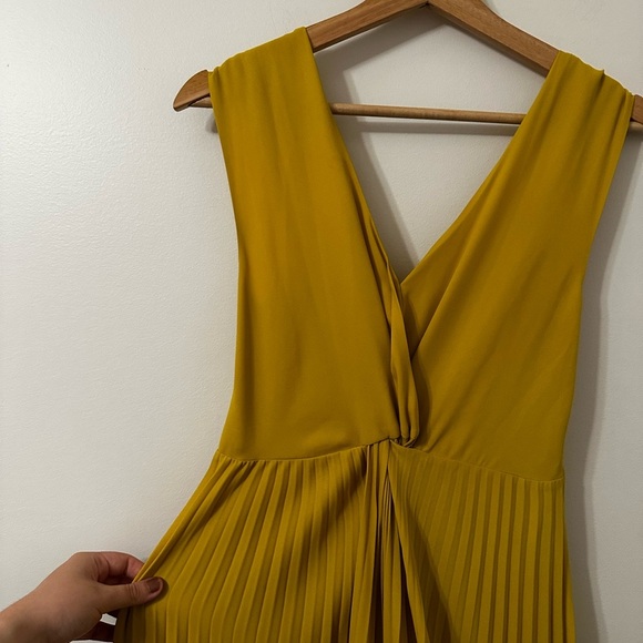 Vince Pleated Front Twist Midi Dress - Limonata NWT - Picture 9 of 13